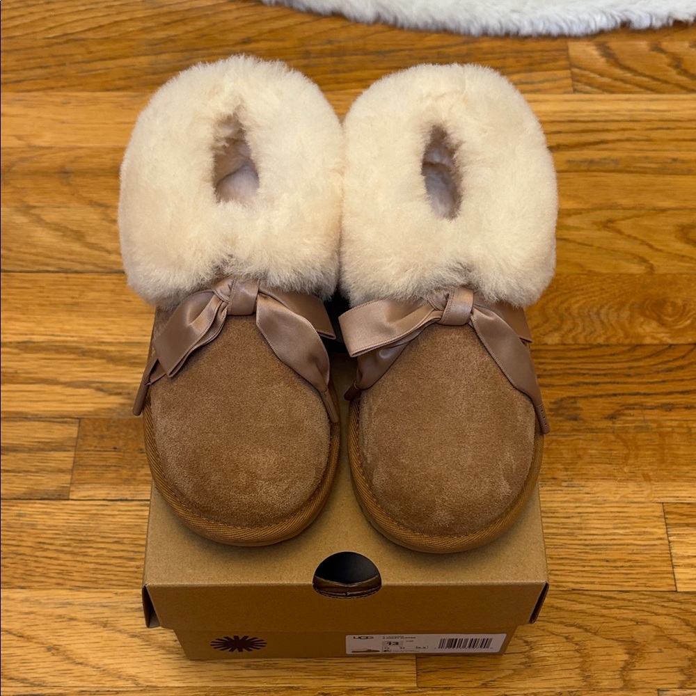 UGG Kids Bailey Shoes Size 13 New